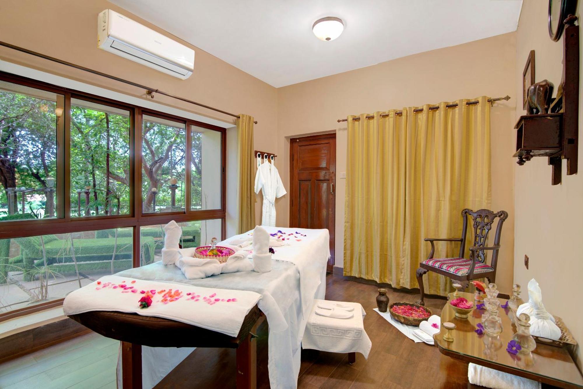 WelcomHeritage Shivavilas Palace, HAMPI Hospet Exterior foto