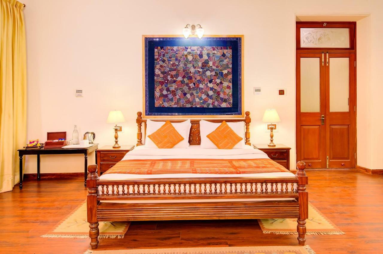 WelcomHeritage Shivavilas Palace, HAMPI Hospet Exterior foto