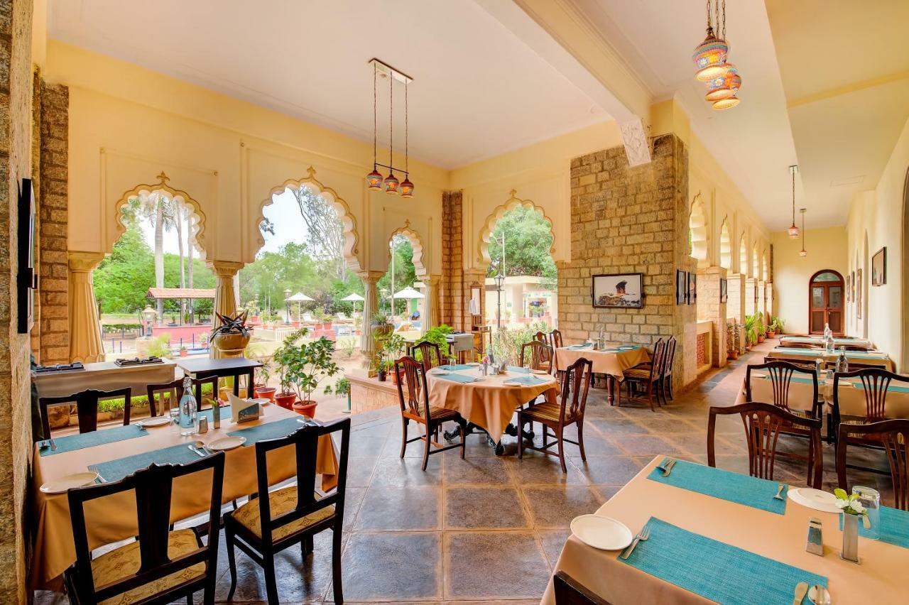 WelcomHeritage Shivavilas Palace, HAMPI Hospet Exterior foto