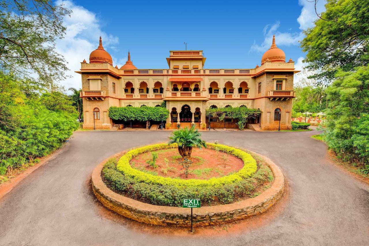 WelcomHeritage Shivavilas Palace, HAMPI Hospet Exterior foto